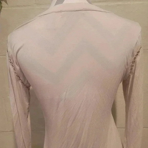 BKE Red Crochet Pheasant Boho Top Size S Vneck Henley BEIGE. EUC - Picture 5 of 10